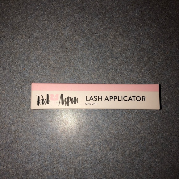 Red Aspen Other - NEW Red Aspen Lash Applicator Red Aspen Other - NEW Red Aspen Lash Applicator